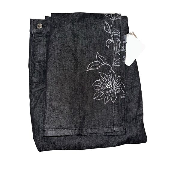 Denim & Co Womens 3X Classic Waist Boot Cut Jeans Black Embroidered Leg NWT - Picture 1 of 7